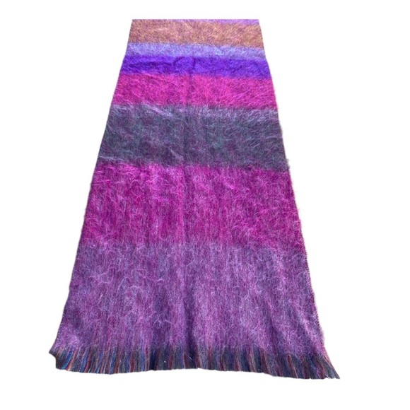 POKOLOKO Seemless, Multicoloured Soft (Alpaca blend?) Scarf - Picture 4 of 7
